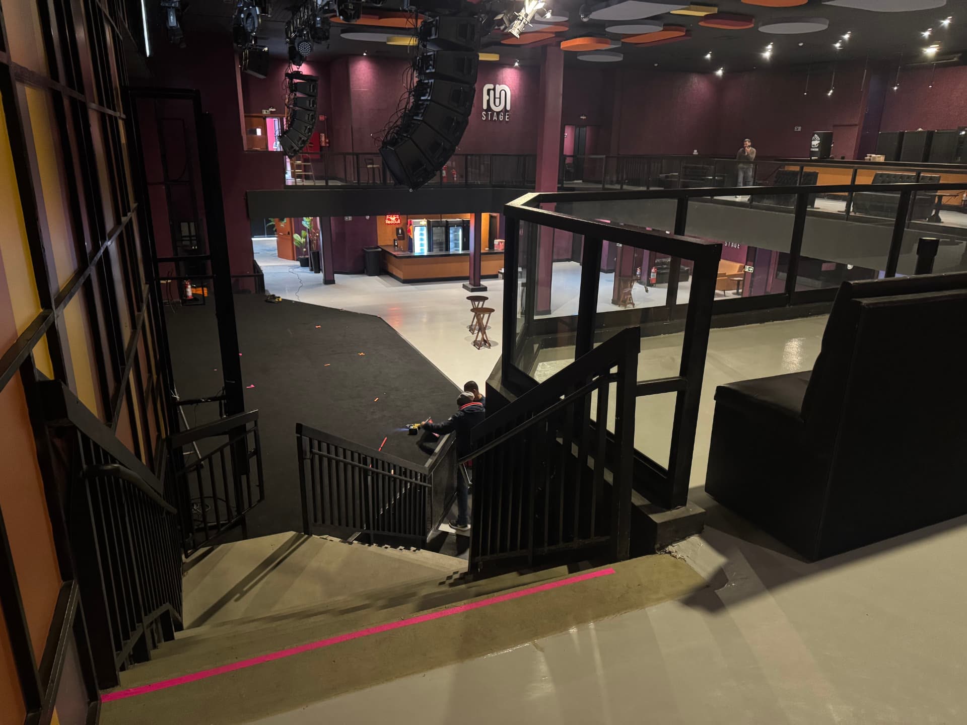 Escadaria interna da Fun Stage